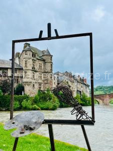 Appart'Hôtel - Au Vieux Palais à Espalion