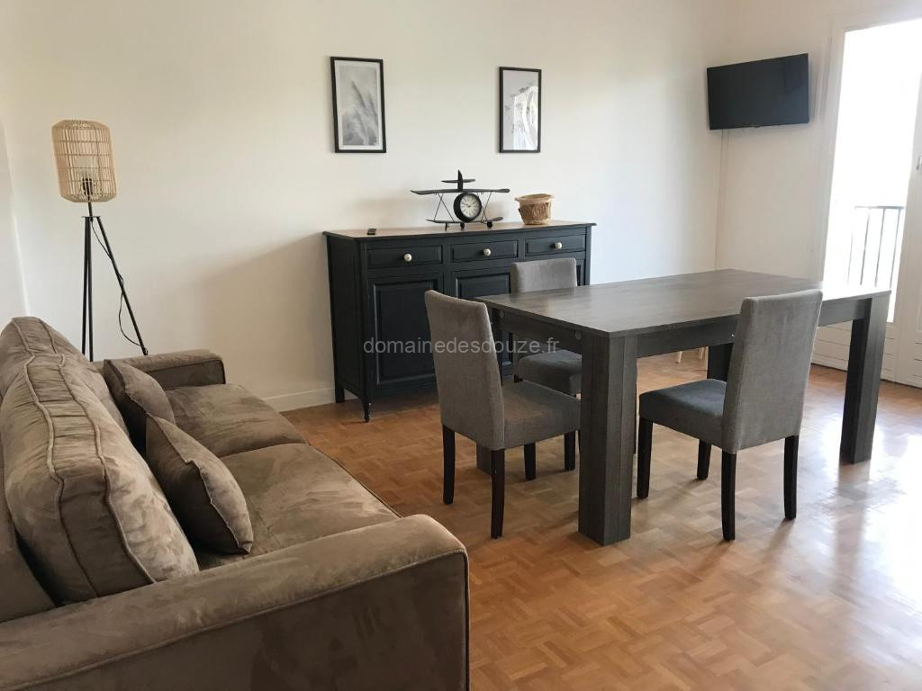 Photo de 2 Espalion superbe appartement hyper centre ville
