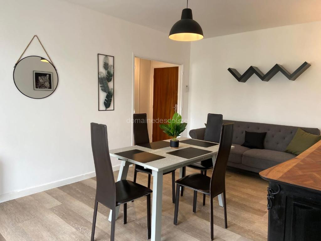 Photo de 1 Espalion superbe appartement hyper centre ville